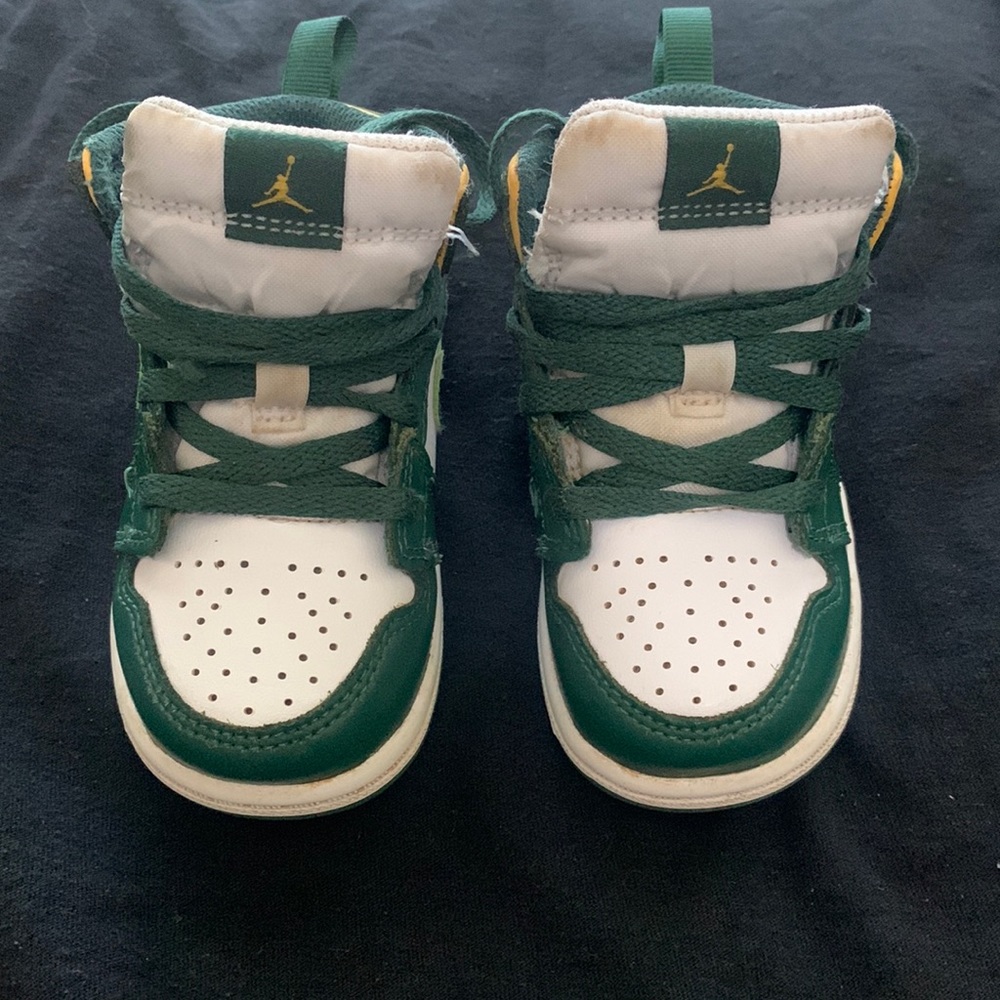 Baby/Toddler Air Jordan 1 Mid